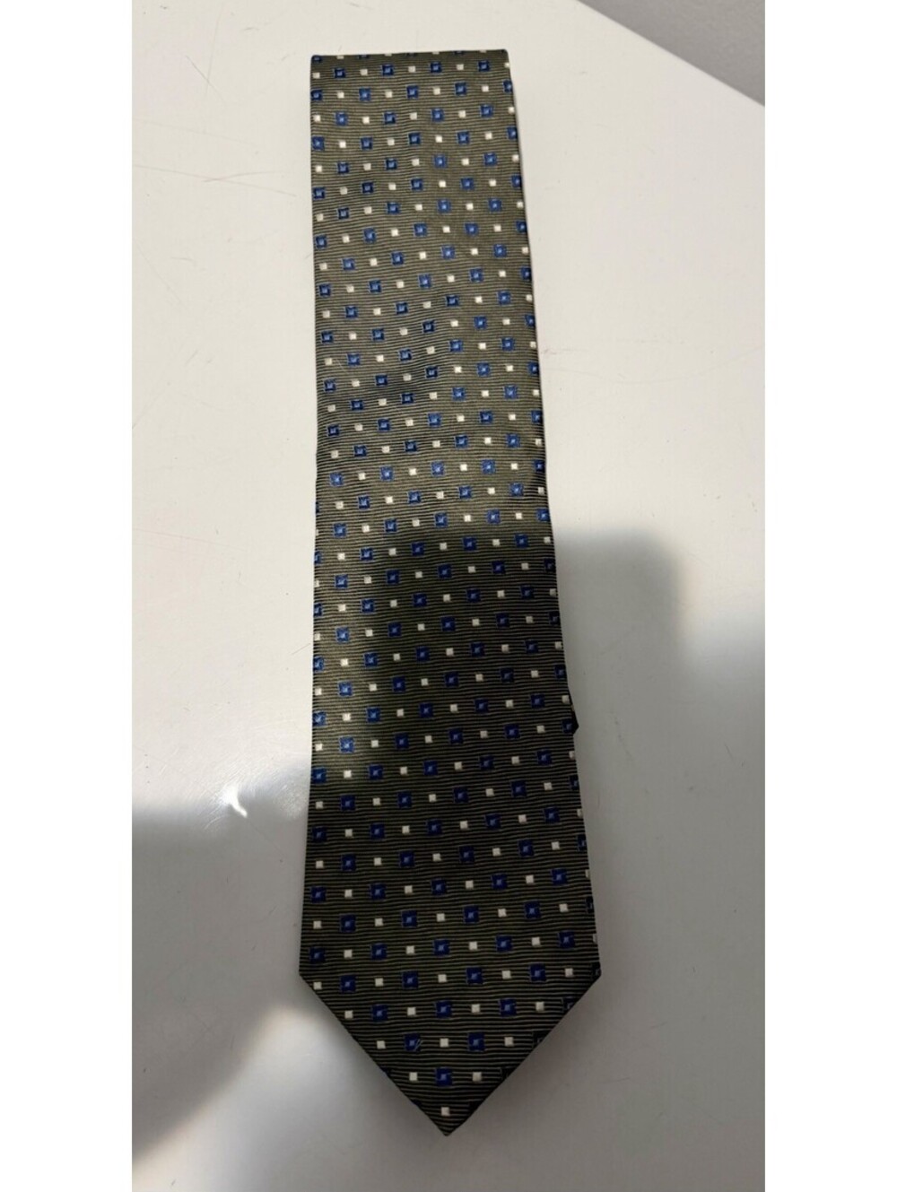 Tommy Hilfiger Necktie Tie Gray Blue White Dressed Up or Casual Style Fit
